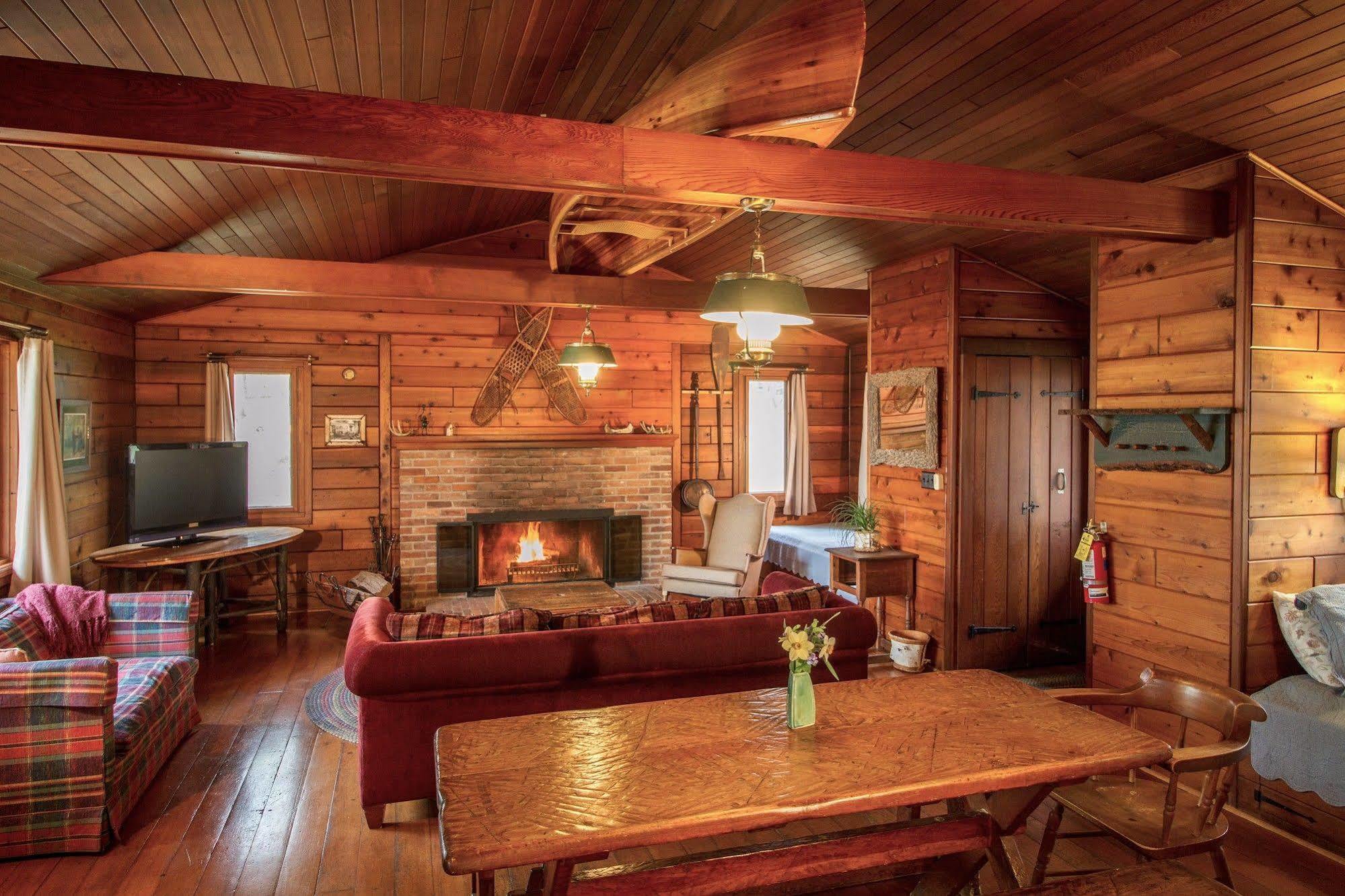 Four Mounds Inn Dubuque Dış mekan fotoğraf